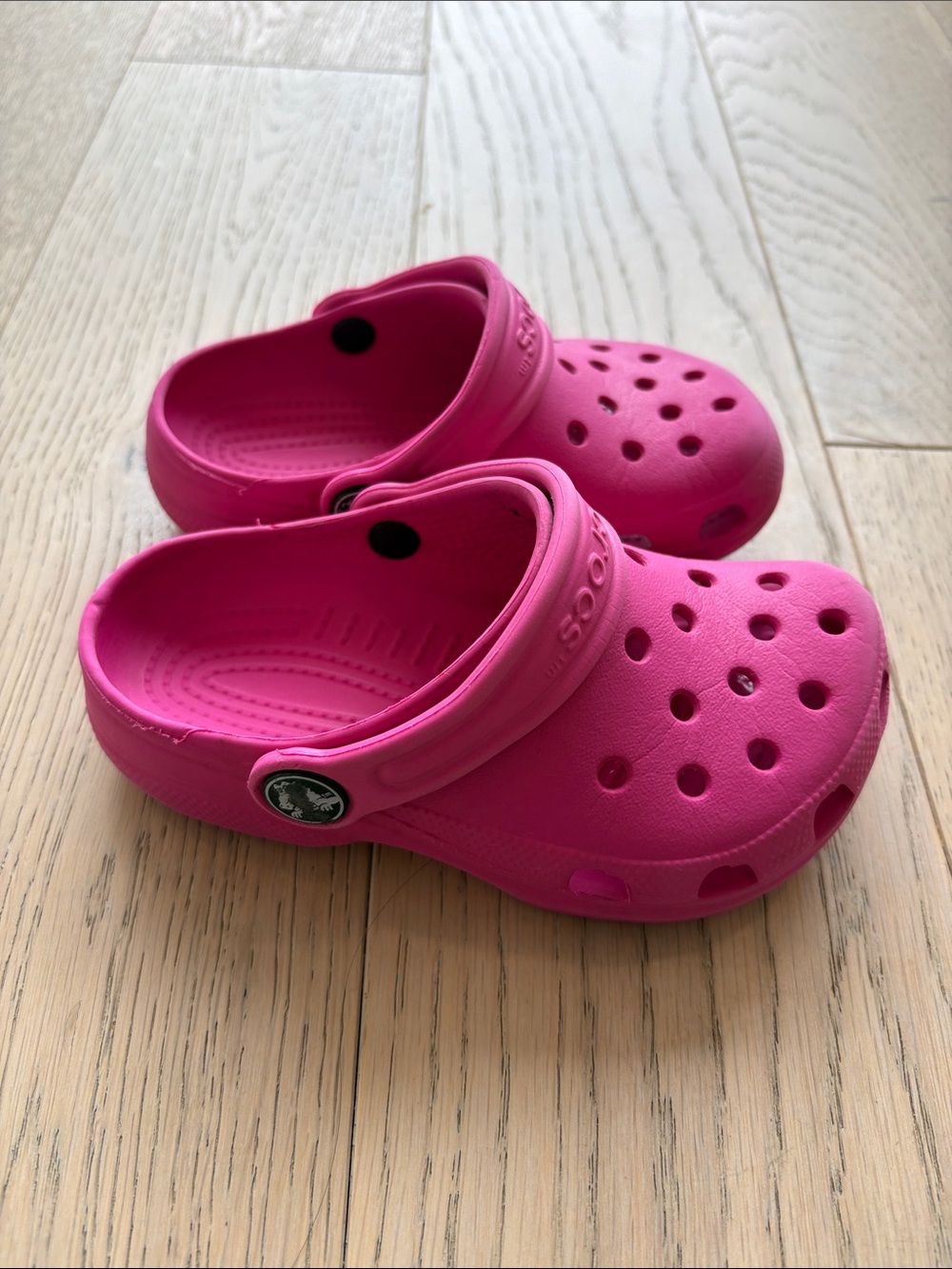CROCS Kids' Classic Clog - Hot Pink size 8-9